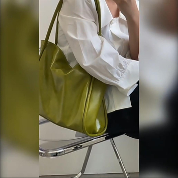 Ženska torba velikog kapaciteta, 2025 nova tekstura, crna, butik stil, svakodnevna torba za rame, kvadratnog oblika tote, s jednom remenom