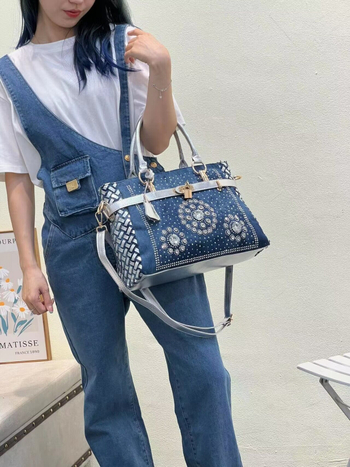 Denim Kelly torba s pletenim detaljima i zakovicama, ženska torba za rameni i crossbody