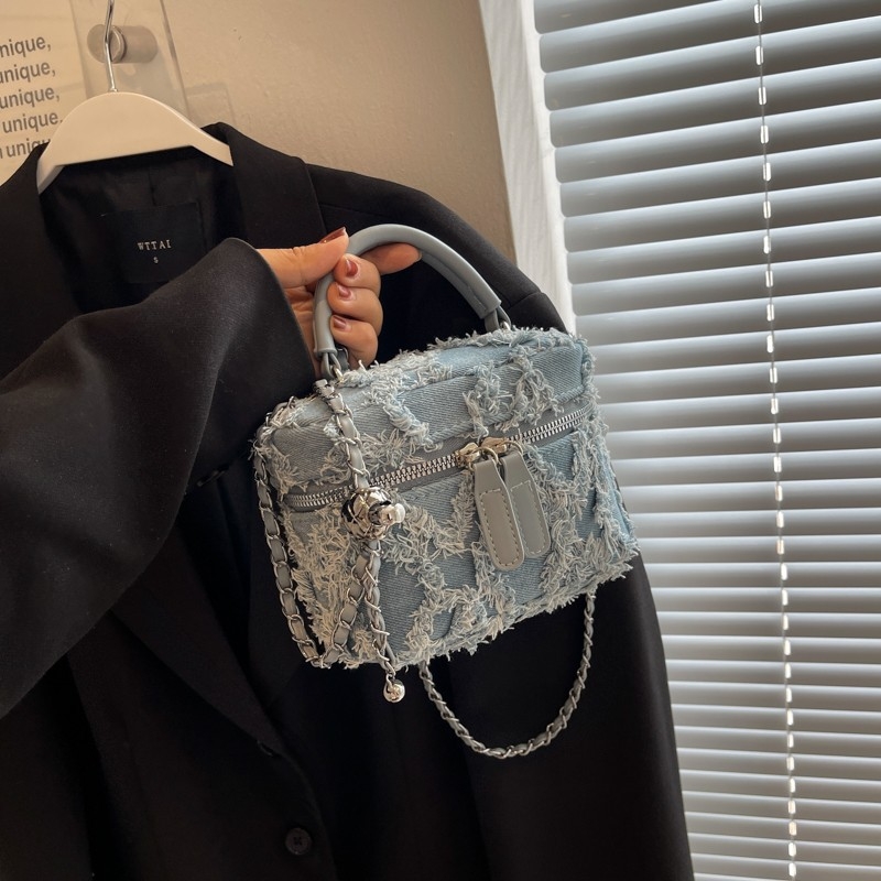 Moderna kvadratna torbica za žene, novi model 2024., PU koža s lančanim remenom, casual crossbody torba