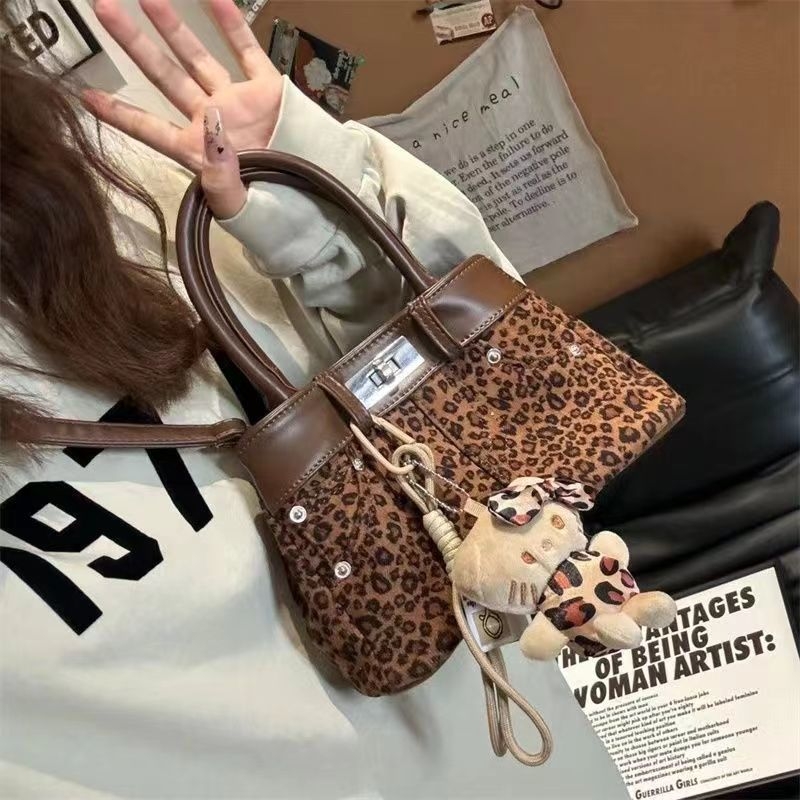 Grimas Ženska Kelly torbica s leopard printom — mala PU crossbody torbica s gornjom ručkom, gradski stil, jesen 2024