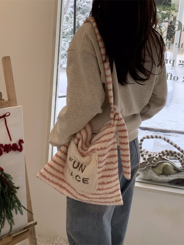 Zimska pliš crossbody torba za žene s patchwork izvezenim uzorkom, svakodnevna tote torba