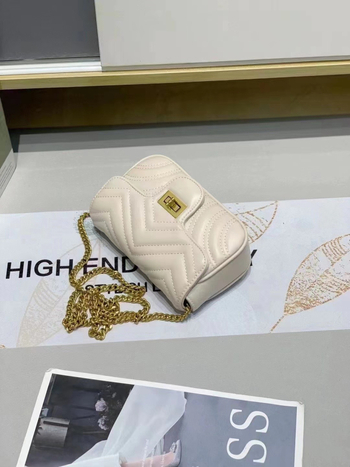 Ženska torbica s lancem, dijamantnim šev quilt, Chanel inspirirana, mala veličina, tri načina nošenja: ramena, preko tijela, ručno, model 2025, prirodna koža