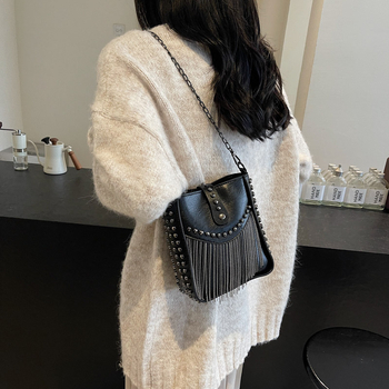 Ženska torbica s lancem i resicama, vintage crossbody bucket bag, visoka kvaliteta za svakodnevnu upotrebu