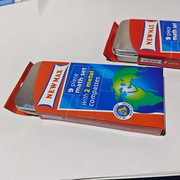 Комплект за чертане в метална кутия, 9 части: компас, триъгълник, ъгломер и линейки