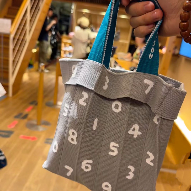 Ženska pletena torba u japanskom stilu