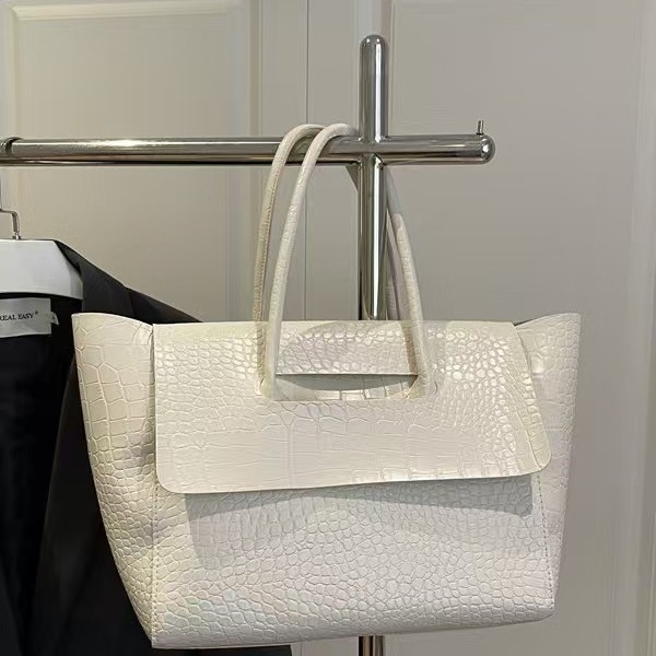 Ženska torbica velike kapacitete, minimalistički dizajn, torba preko ramena i tote torba