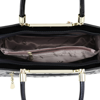 Ženska torbica od lakirane kože, stil Boston — ramena i crossbody, velika, s teksturiranom površinom
