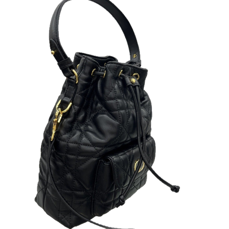 Ženska kožna bucket torba s vezicom, karirani uzorak, srednja veličina, za ramena ili crossbody