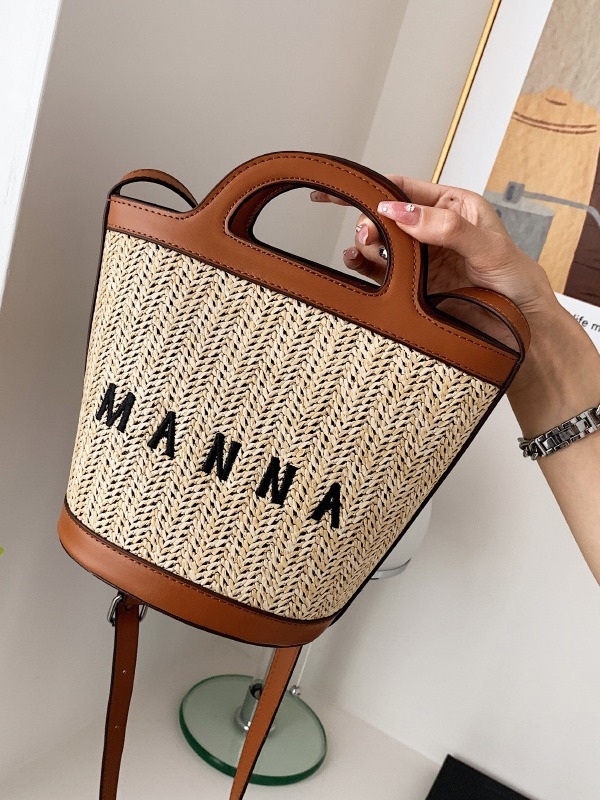 Ženska ljetna torbica od slamnaste pletenine, mala ovalna forma, preko ramena ili crossbody, gradski jednostavan stil