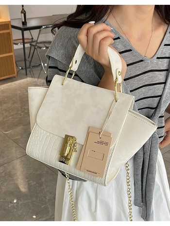 Vintage torbica s krilima, lančana crossbody