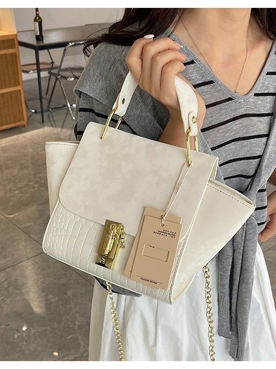 Vintage torbica s krilima, lančana crossbody