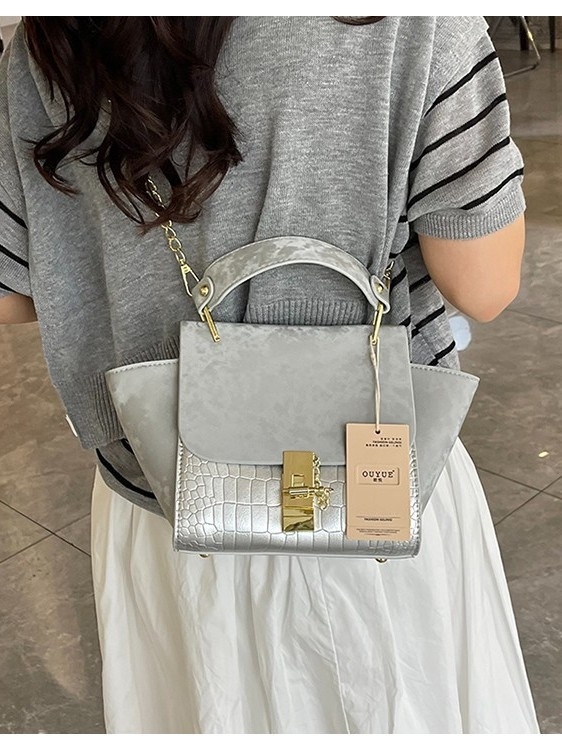 Vintage torbica s krilima, lančana crossbody