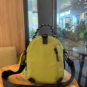 Nova torbica Su Xiaojin u obliku jajeta, mini crossbody s dizajnom boja-bloka i školjkastim stilom, s više pretinaca, za svakodnevnu upotrebu