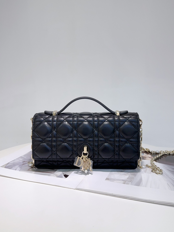 Ljetna luksuzna torbica D Family s dijamantnim prešivanjem i lancanim remenom, za ramenu ili crossbody, stil Princeze Diane, mala veličina