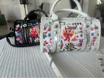 ZV 2 025 — francuskog stila, kompaktna torbica za rame s krilastim kristalima i crossbody remenom
