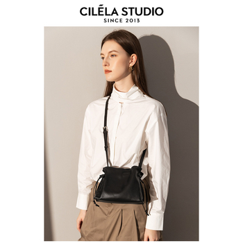 Ženska torbica od prve klase ovčje kože, plisirana u obliku oblaka dumpling, srednje veličine, crossbody