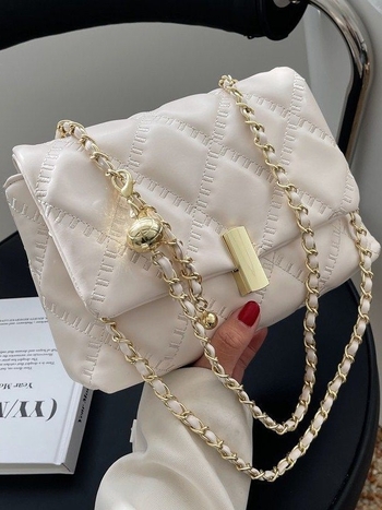 Mala ženska torbica s dijamantnim quiltom i lančanim crossbody remenom, gradski stil, proljeće 2025