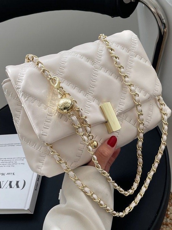 Mala ženska torbica s dijamantnim quiltom i lančanim crossbody remenom, gradski stil, proljeće 2025