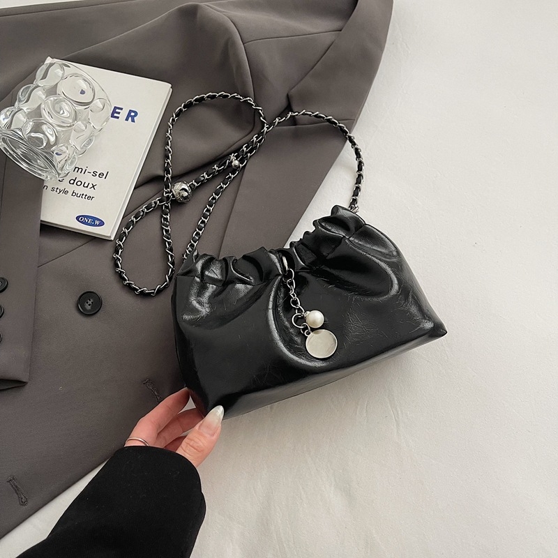 Ljetna luksuzna ženska crossbody torba s lancem, model 2024, srebrna bucket torba sa vezicom, dizajn oblaka