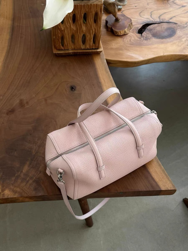 Nova proljetno-ljetna nišna minimalistička Boston torba s velikim kapacitetom za svakodnevnu upotrebu — na ramenu ili crossbody
