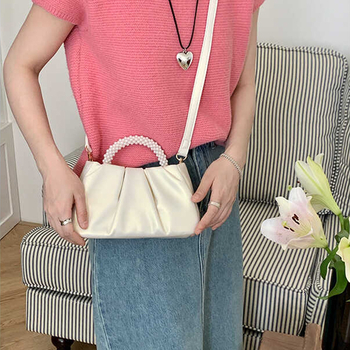 Klasična djevojačka torbica s perlama, plisirana u obliku oblaka, 2025 novi model, mala crossbody i ručna torbica za žene, mini torbica za telefon