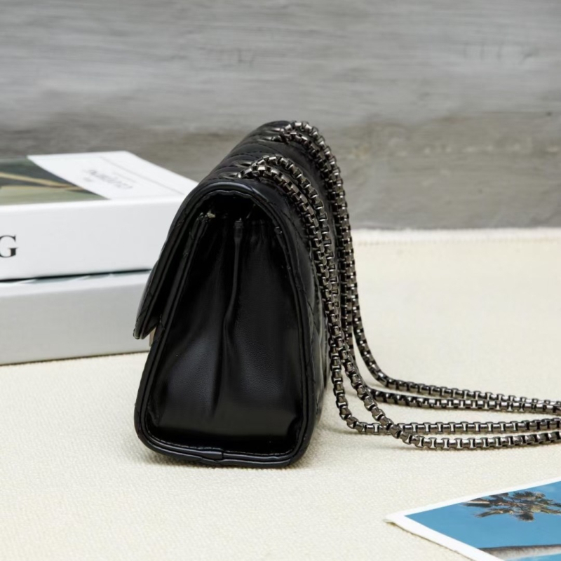 Torba u stilu Chanel, dijamantno šivanje, s lancem, mala crossbody torba za žene, 2023 model