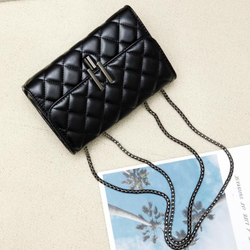 Torba u stilu Chanel, dijamantno šivanje, s lancem, mala crossbody torba za žene, 2023 model
