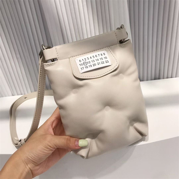 M6 Margiela mini ženska torbica od prave kože, crossbody s motivom oblaka, džep za mobitel, vertikalni kvadratni oblik, jesen 2023