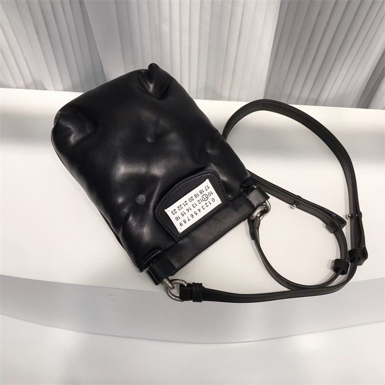 M6 Margiela mini ženska torbica od prave kože, crossbody s motivom oblaka, džep za mobitel, vertikalni kvadratni oblik, jesen 2023