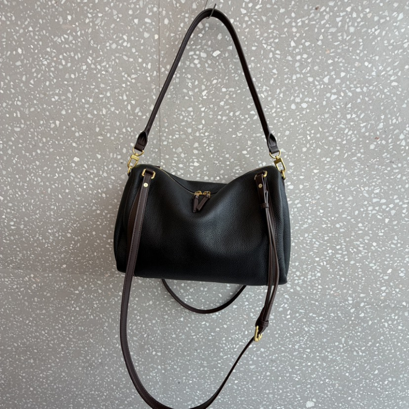 Ženska torba od prvog sloja kravlje kože, Boston jastučasti stil, color-block retro, 2026., nosi se u ruci, na ramenu ili crossbody