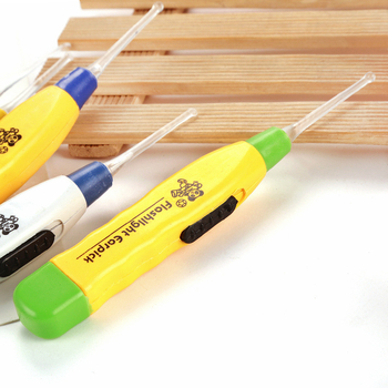 Lingură pentru urechi multifuncțională, iluminată, cu design de desen animat, iluminare vizibilă