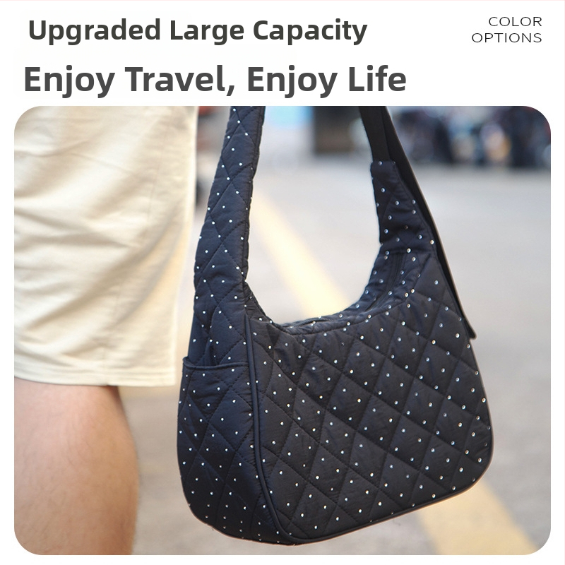 Ženska torbica preko ramena za jesen-zimu 2025, plisirano dizajn nalik oblaku, casual, velika kapaciteta, crossbody, vanjski materijal nylon, podstava poliester