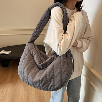 Torba u korejskom stilu s oblacnim dizajnom, oblikovana kao jastuk, crossbody torba