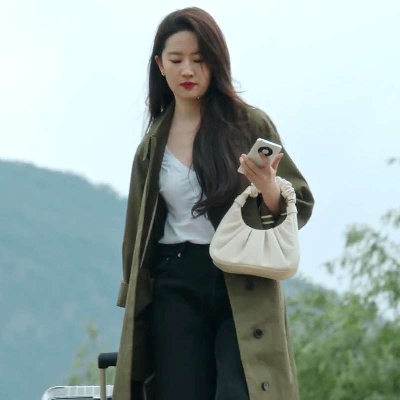 Plisirana torbica za pazuh, Cloud bag, s luksuznim dizajnom, inspirirano Liu Yifei.
