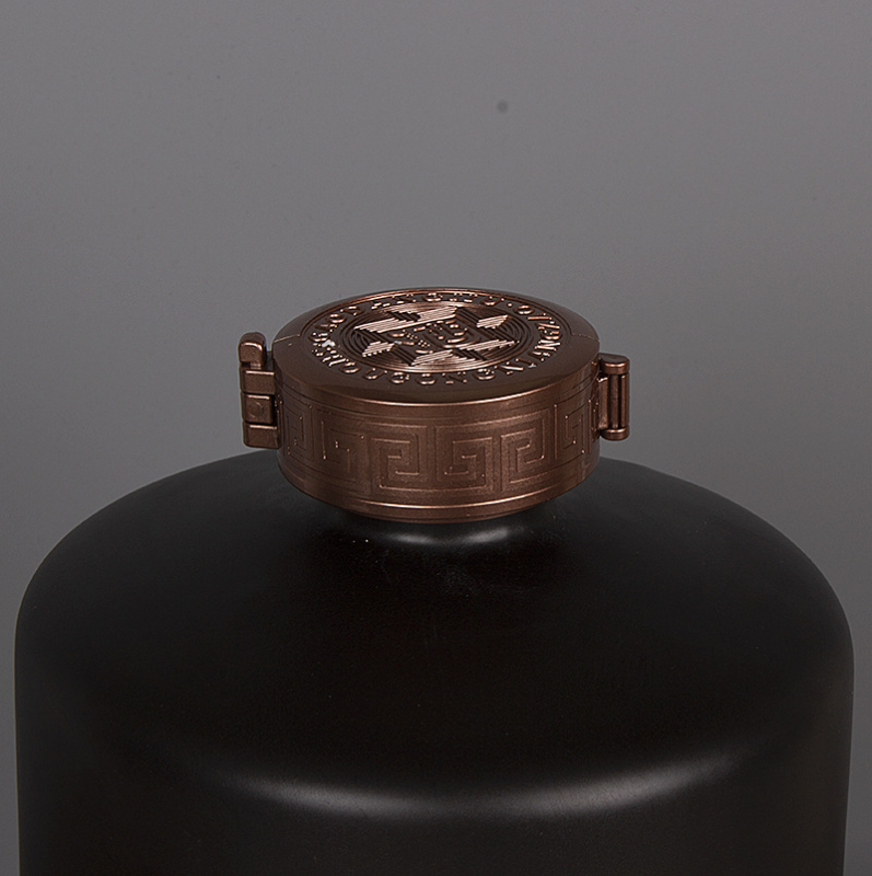 Recipient ceramic pentru vin, cu capac maro vintage și gură largă, potrivit pentru depozitare acasă și înmuierea vinului
