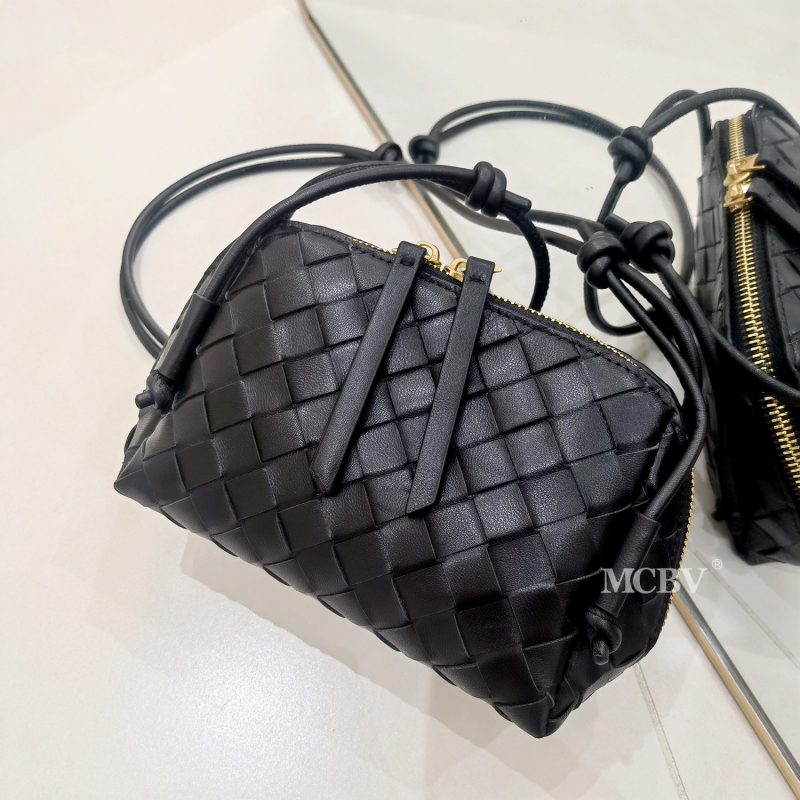 MCBV torba od ovčje kože, pleteni oblik školjke, mala crossbody torba sa zatvaračem