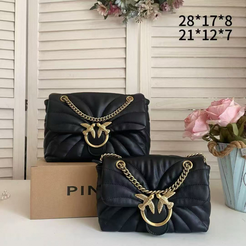 Ružičasta torba Swallow s lancem od prave kože, za rame ili crossbody, s bedžom i reljefnim srcem