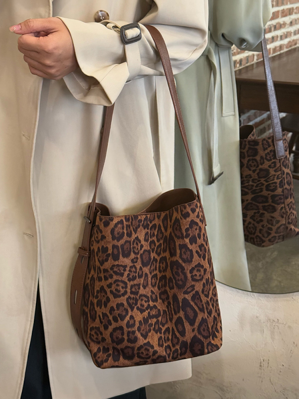 Vintage bucket torba od velūra s leopard uzorkom, velika kapacita, preko ramena ili crossbody