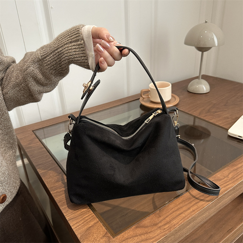 Retro mat torbica za žene, pod pazuh crossbody torba od velura