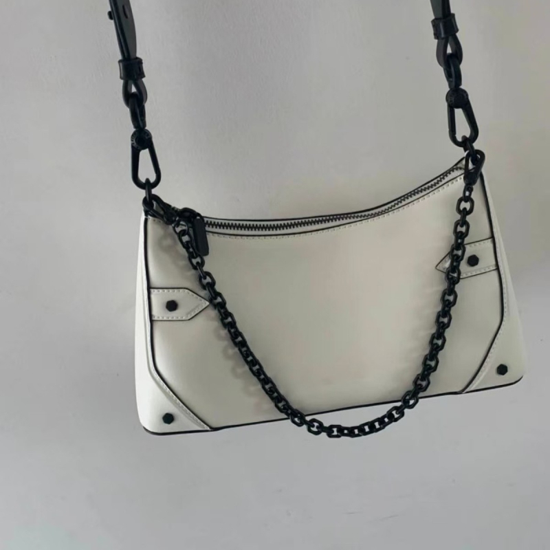 Ženska torba u stilu motocikla s lancem, crossbody, oblik polumjeseca