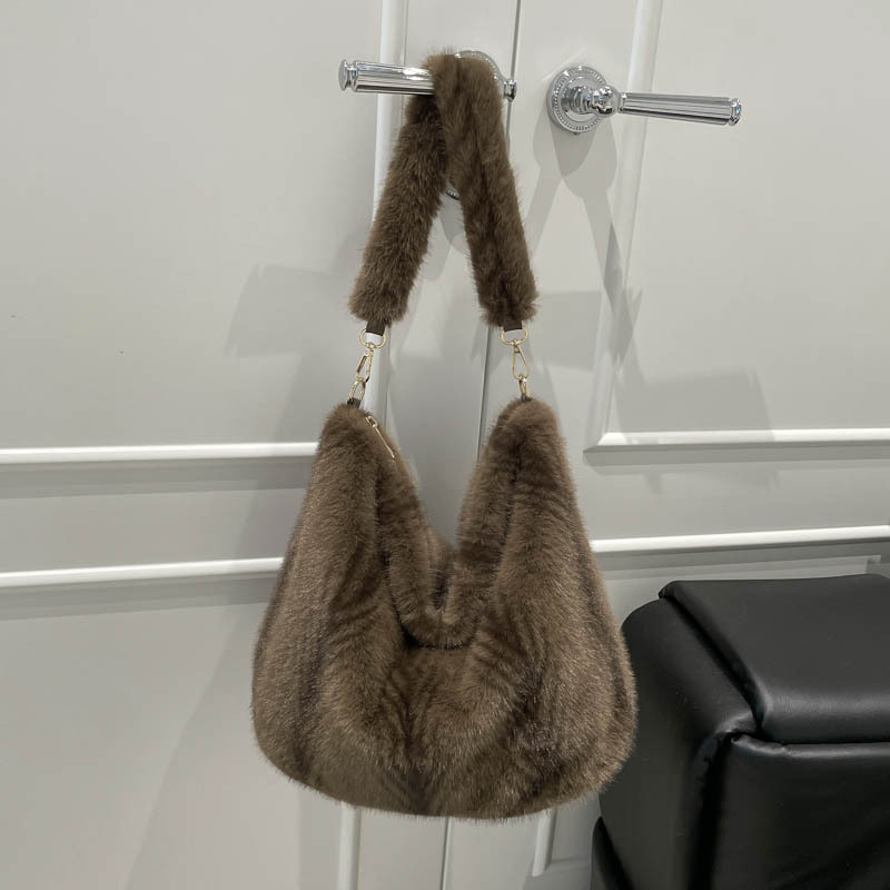 Ženska pliš torba bucket tote, velika zapremina, jesen-zima 2025 trend, gradska svakodnevna torba na rame