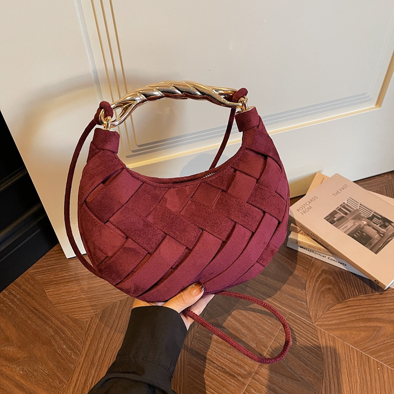 Pletena ramena torba od nubuk velura, elegantna crossbody torba s dizajnom u obliku polumjeseca, pogodna za svakodnevnu uporabu
