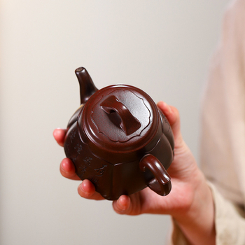 Ceainic Yixing din lut purpuriu, lucrat manual, design pătrat cu lotus, set Gongfu pentru uz casnic