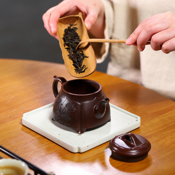 Ceainic Yixing din lut purpuriu, lucrat manual, design pătrat cu lotus, set Gongfu pentru uz casnic