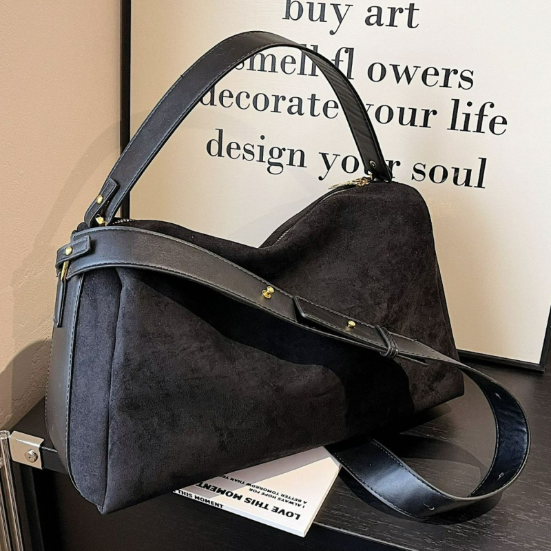Retro velurova ženska torbica, visokokvalitetan dojam, jesensko-zimska sezona, velika kapaciteta, za rame i crossbody