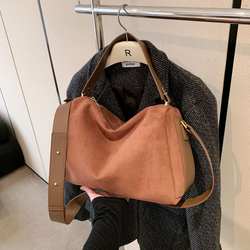 Retro velurova ženska torbica, visokokvalitetan dojam, jesensko-zimska sezona, velika kapaciteta, za rame i crossbody