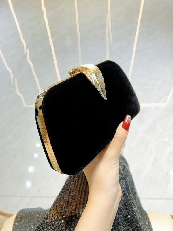 Nova ženska clutch torbica od velura, mala večernja torba za vjenčanja i proslave, s remenom za nošenje preko ramena