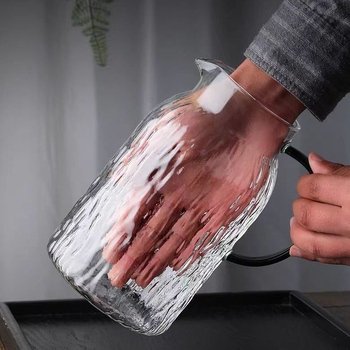 Carafă din sticlă pentru apă rece, textură scoarță de copac, mâner verde-lac, borosilicatat gros, ceainic pentru infuzie la rece