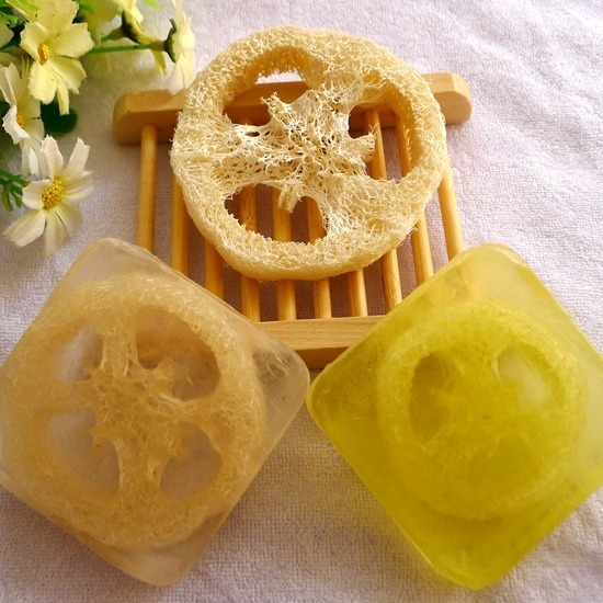 Set săpun cu loofah: suport săpun, cutie pentru săpun și floare de săpun