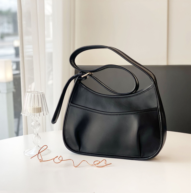 Crossbody torba od meke PU kože, oblik polumjesec sedlo, ženski gradski stil, srednja veličina, proljeće 2021